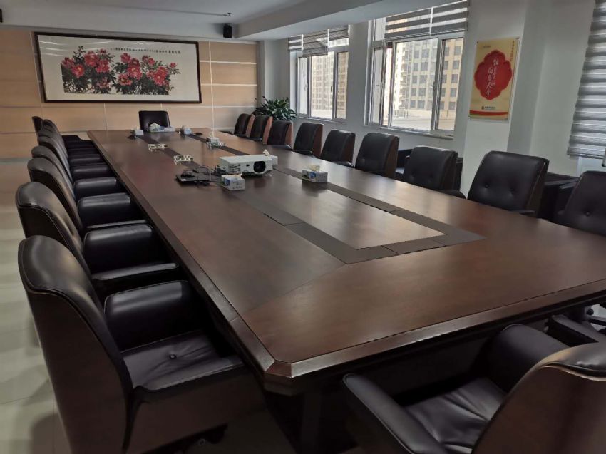點擊查看詳細信息<br>標(biāo)題：會議桌系列案例 閱讀次數(shù)：1001