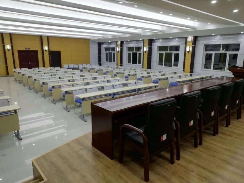 點擊查看詳細信息<br>標(biāo)題：會議桌系列案例 閱讀次數(shù)：1051
