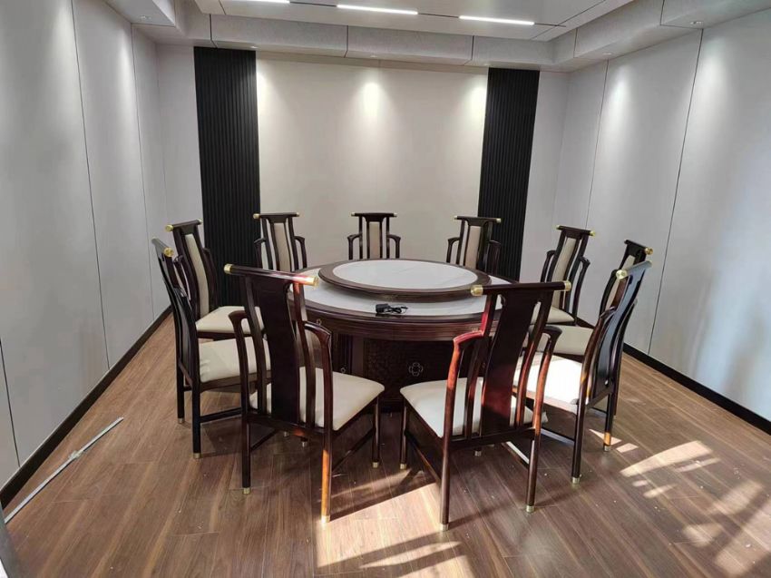 點擊查看詳細信息<br>標題：餐桌椅案例 閱讀次數(shù)：528